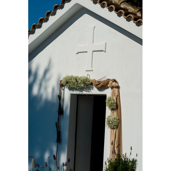 Vintage Wedding decoration with lavender, chamomile and plaster in a chapel
