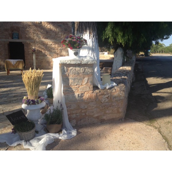 Country Chapel Wedding Decoration
