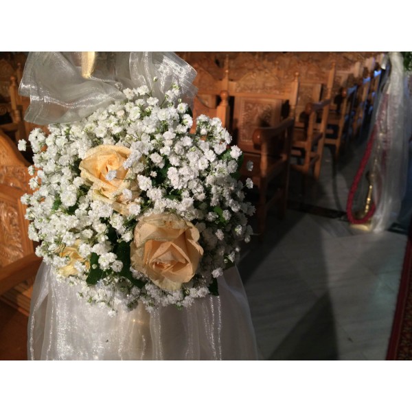 Wedding decoration with plaster and roses