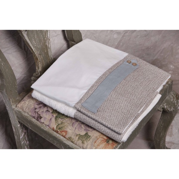Ladopan with beige fasten and blue detail LD22.61